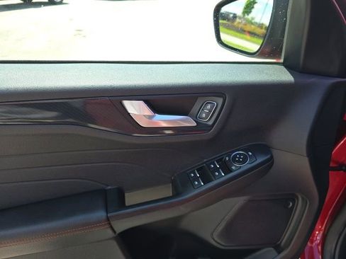 Used 2025 Ford Escape ST-Line AWD/4WD image 12