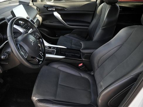 Used 2024 Mitsubishi Eclipse Cross SE image 10