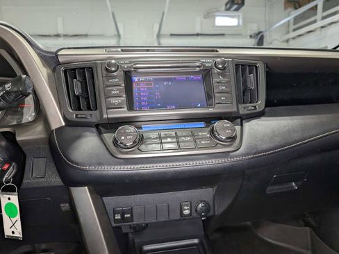 Used 2013 Toyota RAV4 XLE image 33