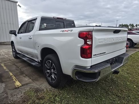 Used 2023 Chevrolet Silverado 1500 LT w/ Convenience Package II image 4