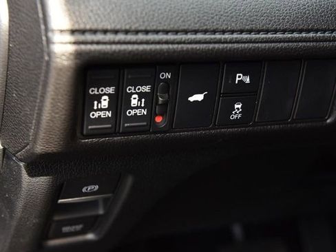 New 2026 Honda Odyssey Touring image 11