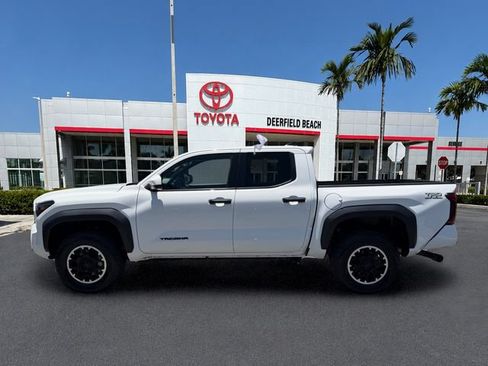 Certified 2024 Toyota Tacoma TRD Sport AWD/4WD image 4