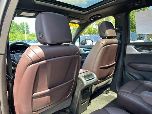 Used 2021 Cadillac XT6 Premium Luxury AWD/4WD image 43