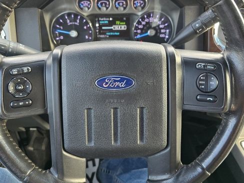 Used 2013 Ford F250 Lariat w/ Chrome Pkg image 12