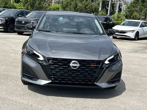 New 2026 Nissan Altima 2.5 SR w/ SR Premium Package AWD/4WD image 2