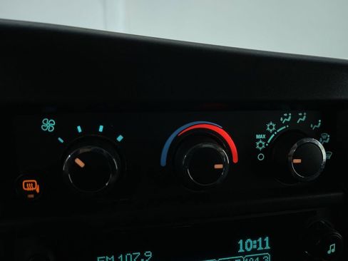 Used 2024 GMC Savana 2500 Work Van w/ Driver Convenience Package image 21