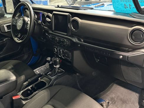 Used 2023 Jeep Wrangler Unlimited Sport AWD/4WD image 40