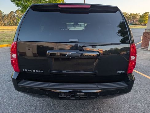 Used 2008 Chevrolet Suburban LT image 5