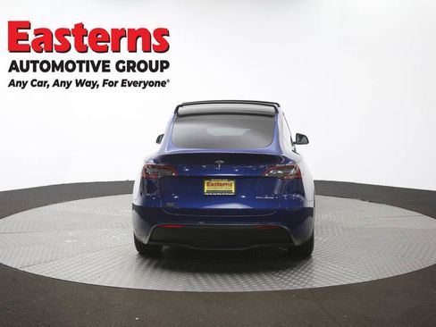 Used 2021 Tesla Model Y Long Range AWD/4WD image 32