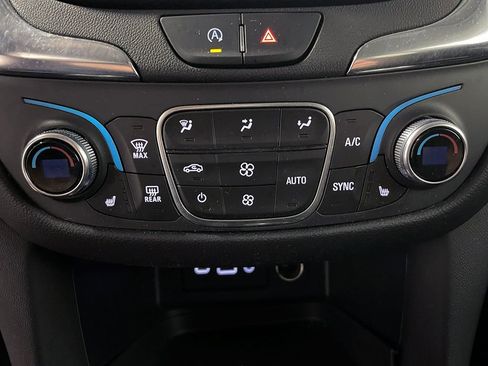 Used 2022 Chevrolet Equinox LT image 38