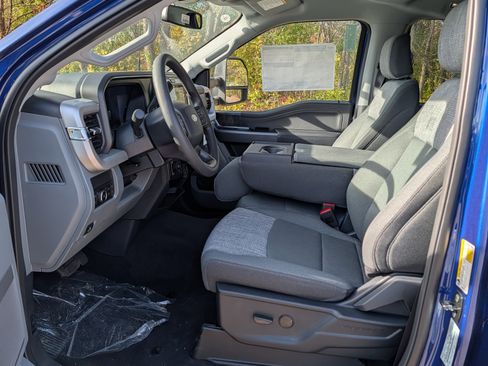 New 2026 Ford F350 XLT w/ XLT Premium Package image 5