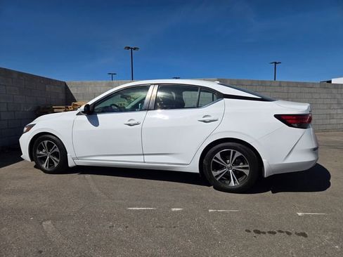 Used 2021 Nissan Sentra SV image 2
