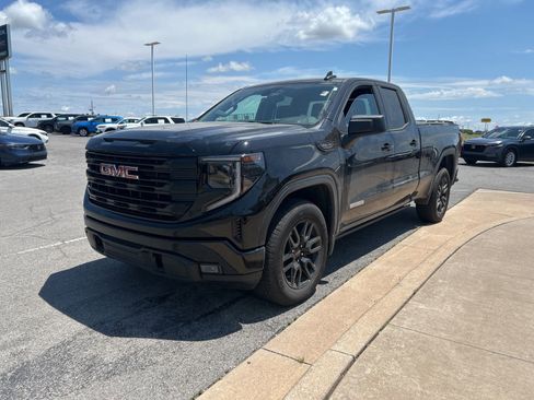 Used 2025 GMC Sierra 1500 Elevation AWD/4WD image 1