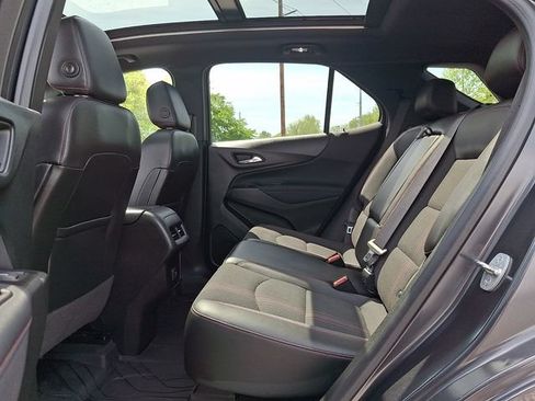 Used 2022 Chevrolet Equinox RS w/ LPO, Floor Liner Package AWD/4WD image 9