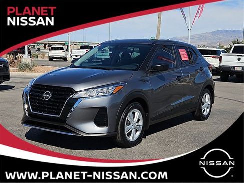 Certified 2025 Nissan Kicks Play S image 1
