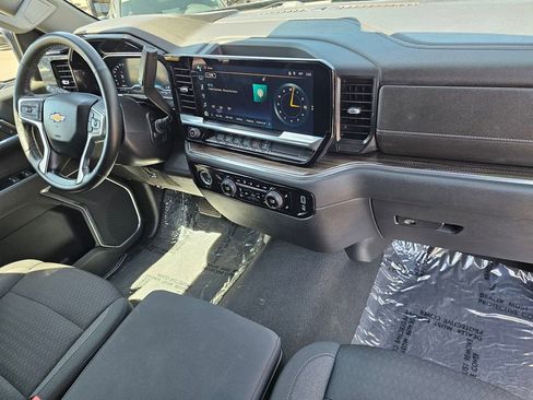 Used 2023 Chevrolet Silverado 1500 LT AWD/4WD image 11