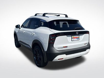 New 2026 Nissan Kicks SR w/ Cold Weather Package