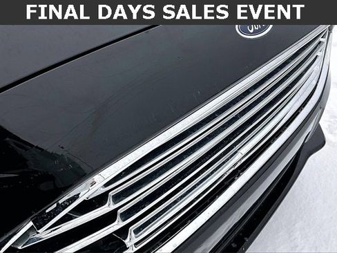 Used 2018 Ford Fusion Titanium image 28