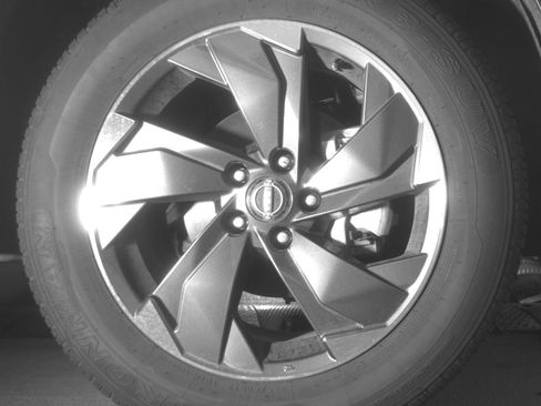 Used 2025 Nissan Rogue SV image 13