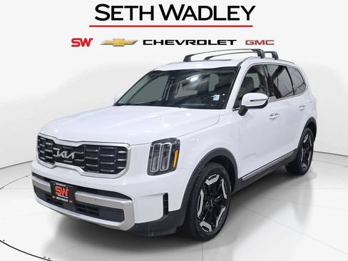Used 2025 Kia Telluride S AWD/4WD image 3