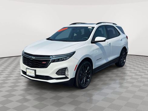 Used 2023 Chevrolet Equinox RS w/ RS Leather Package AWD/4WD image 3