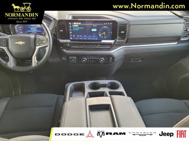 Used 2025 Chevrolet Silverado 2500 LT w/ Convenience Package AWD/4WD image 6