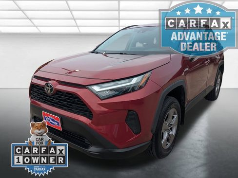 Used 2022 Toyota RAV4 XLE AWD/4WD image 24