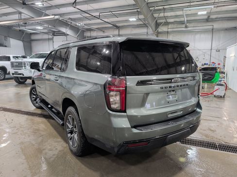 Used 2023 Chevrolet Suburban Z71 w/ Luxury Package image 4