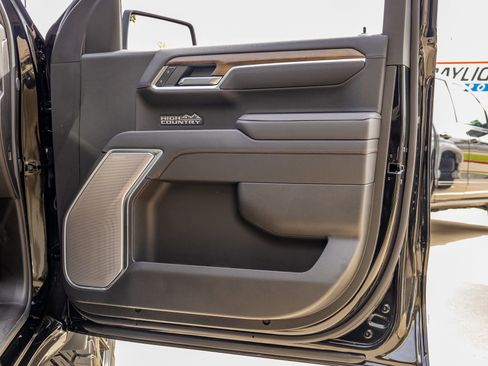 Used 2026 Chevrolet Silverado 1500 High Country image 34