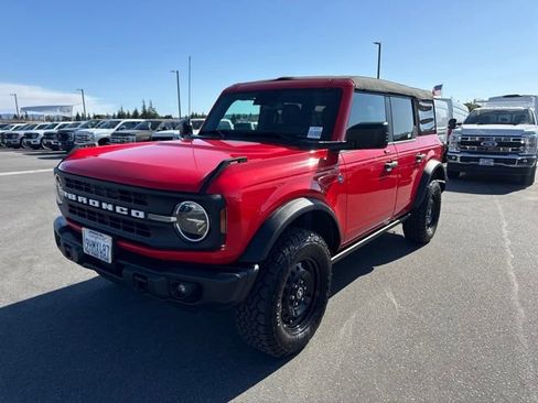 Certified 2023 Ford Bronco Black Diamond AWD/4WD image 1