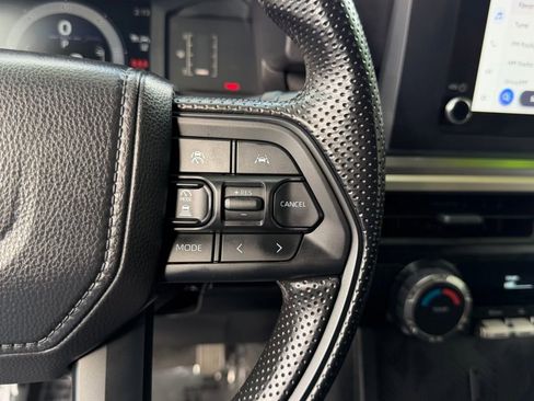 Used 2025 Toyota Tacoma SR5 image 21