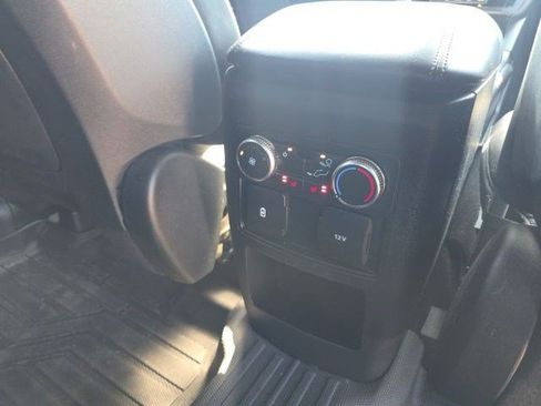 Used 2020 Ford Explorer XLT w/ Comfort Package AWD/4WD image 15