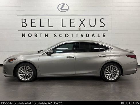 Used 2021 Lexus ES 300h w/ Accessory Package FWD image 8