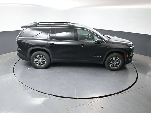 Used 2024 Chevrolet Traverse LT FWD image 14