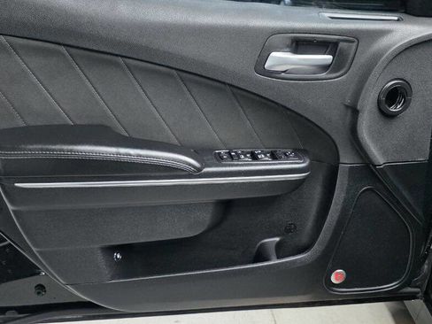 Used 2016 Dodge Charger R/T Scat Pack w/ Beats Audio Group RWD image 12