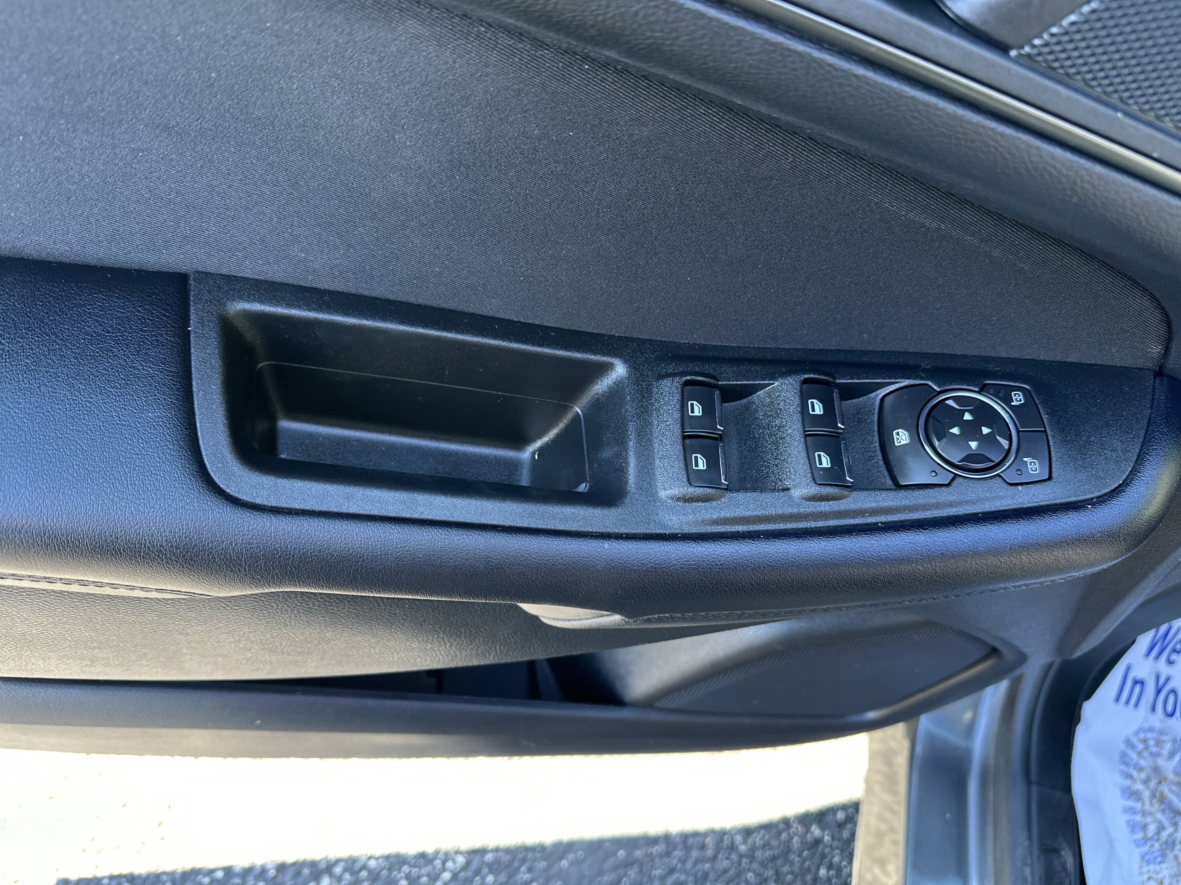Used 2018 Ford Edge SE AWD/4WD image 9