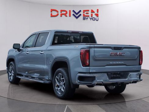 Used 2024 GMC Sierra 1500 SLT w/ SLT Premium Plus Package AWD/4WD image 3