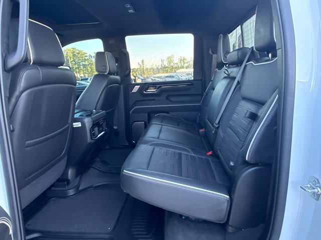 Used 2025 GMC Sierra 2500 AT4X AWD/4WD image 15