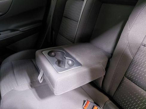 Used 2026 Chevrolet Equinox LT AWD/4WD image 36