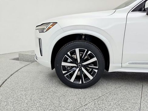 New 2026 Volvo XC90 B5 Core image 30