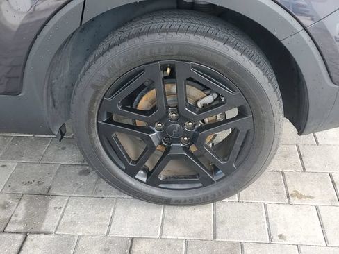 Certified 2025 Kia Telluride EX X-Line AWD/4WD image 5