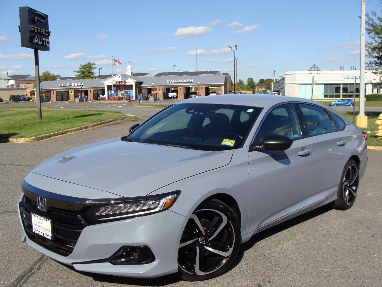 Used 2021 Honda Accord Sport image 3