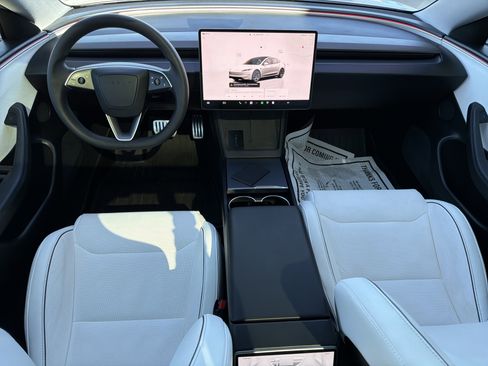 Used 2025 Tesla Model 3 Performance image 10