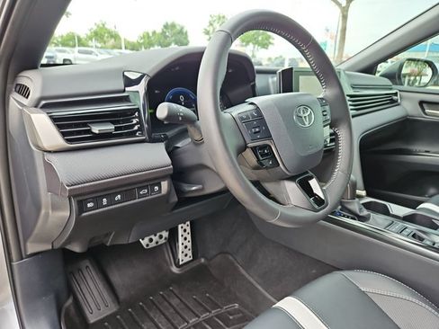 Used 2026 Toyota Camry SE FWD image 10