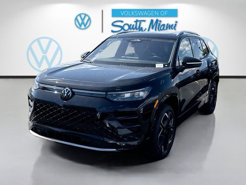 New 2026 Volkswagen Tiguan SEL R-Line image 3