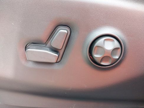 New 2026 Chrysler Voyager LX image 26