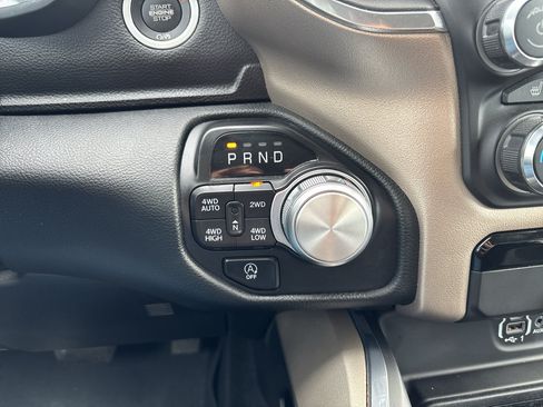 Used 2022 RAM 1500 Laramie AWD/4WD image 19