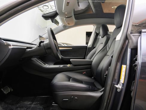 Used 2023 Tesla Model Y Long Range AWD/4WD image 4