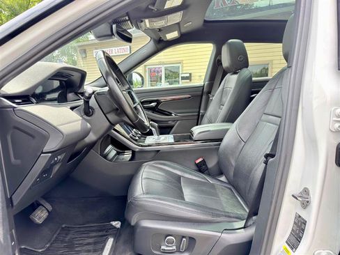 Used 2022 Land Rover Range Rover Evoque SE AWD/4WD image 12