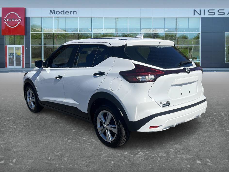 Certified 2025 Nissan Kicks Play S FWD image 7